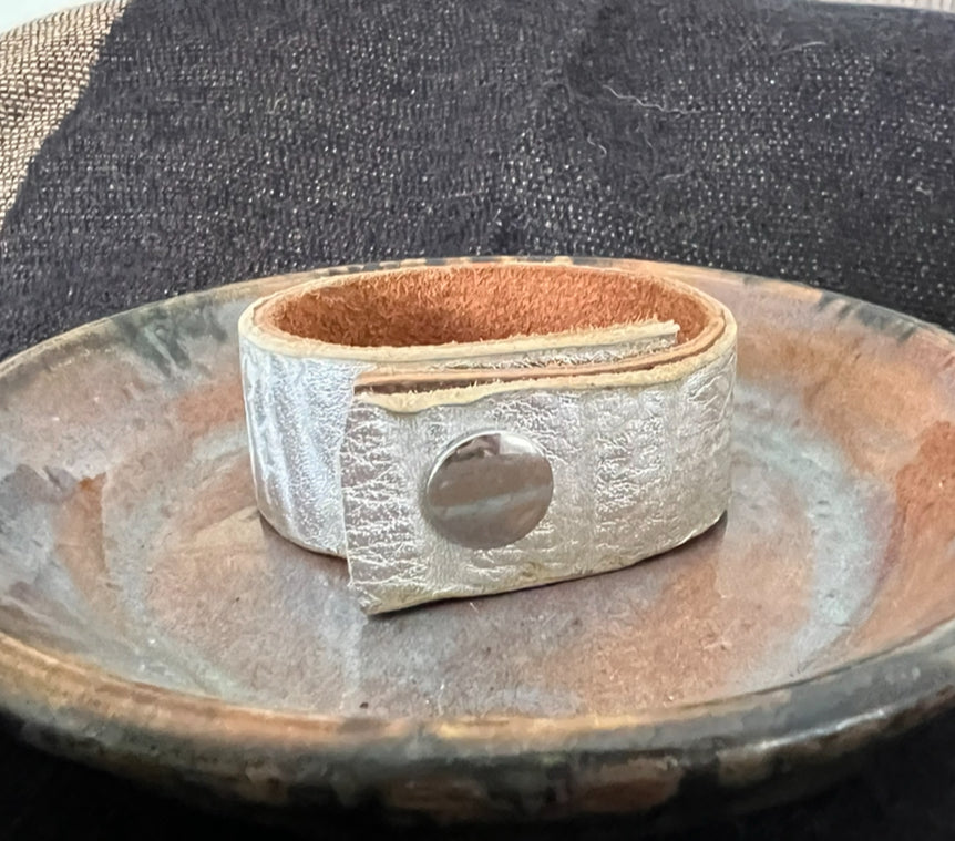 LEATHER BAND SOLID METALLIC- #B172