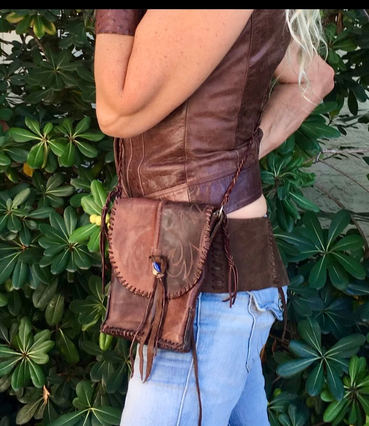 SMALL LEATHER POUCH PURSE