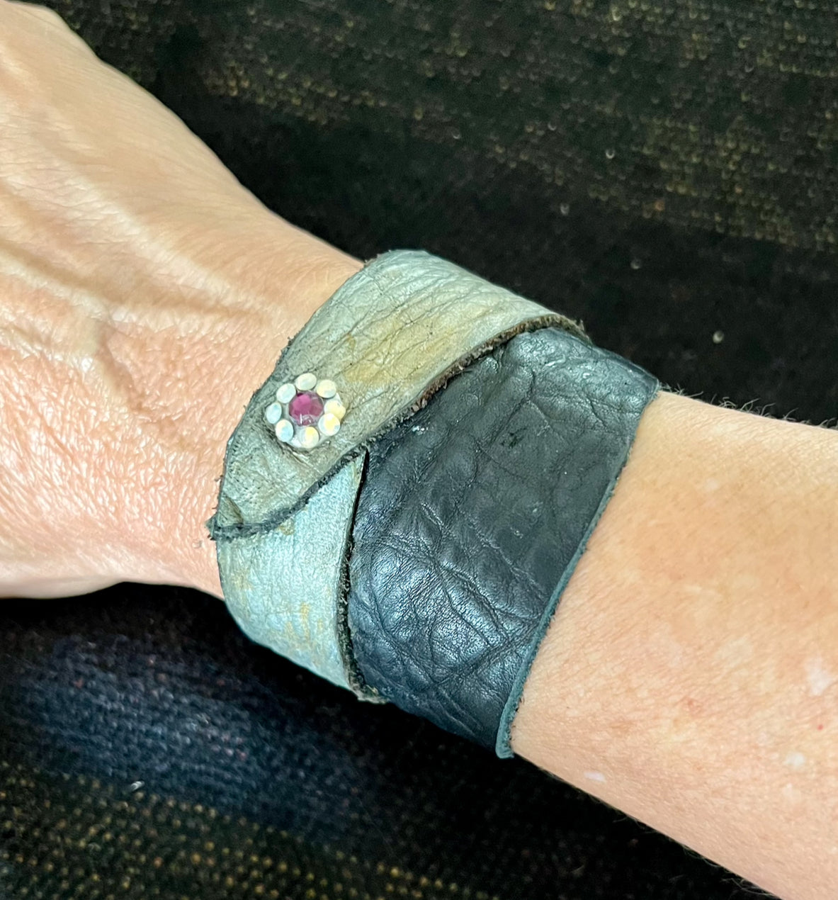 LEATHER BAND WITH GEMSTONE FLOWER - #B177