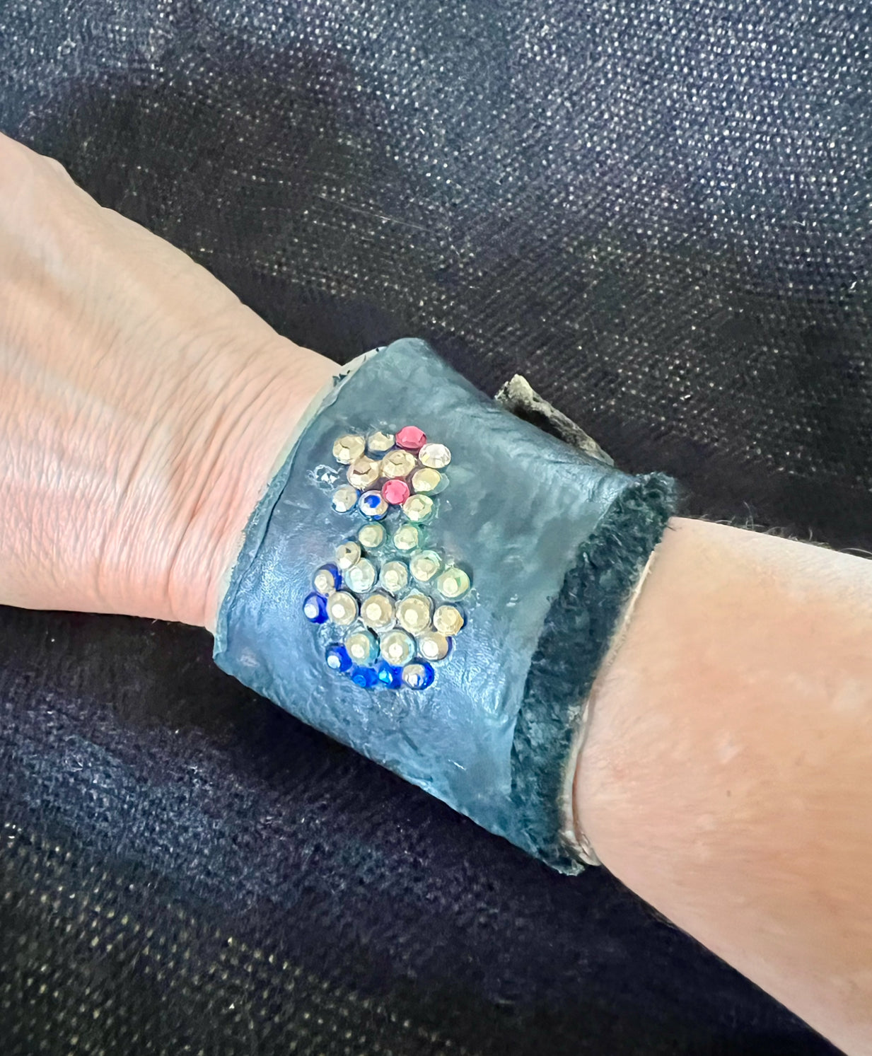 LEATHER BAND WITH GEMSTONES - #B175